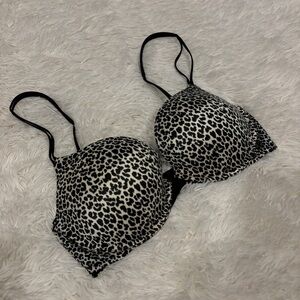 Victoria's Secret Very Sexy Push Up Bra Gray Leopard Print 32DD